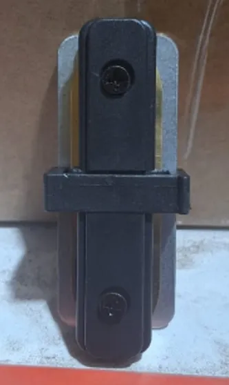 [MGM123] Connecteur de rail en I noir Doris Megaman